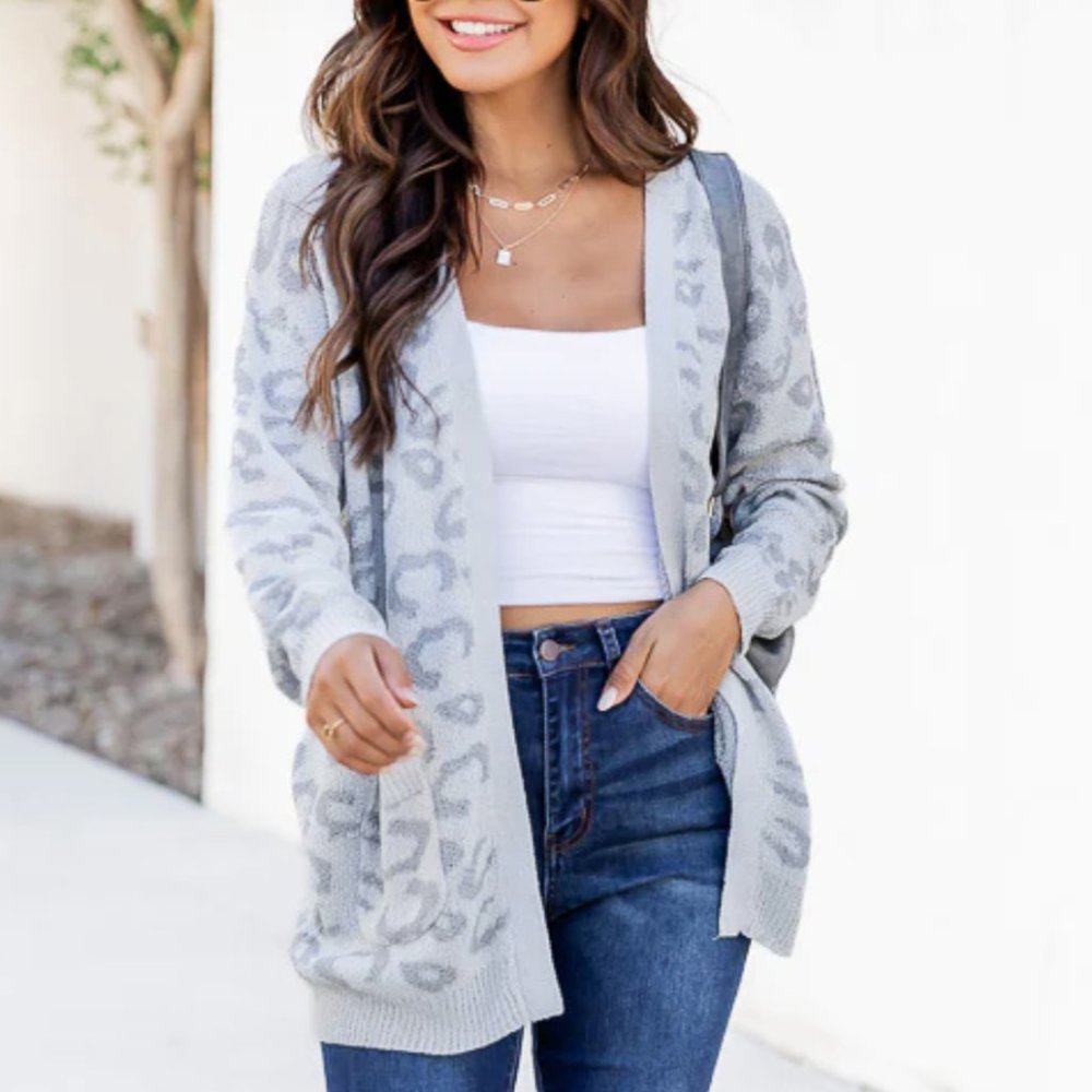 New! PINK LILY MAKE TIME FOR LOVE GREY ANIMAL PRINT CARDIGAN Small